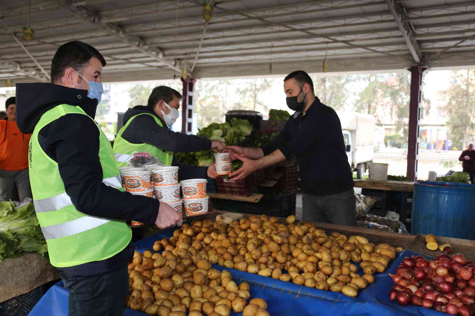 Ordu Belediyesi'nden Semt Pazarı Esnafına Sıcak Çorba İkramı