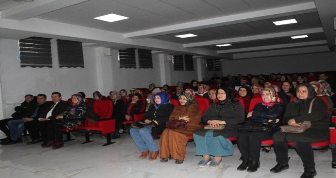 Önem Çocukları Oynadı Aileleri İzledi