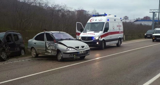 Ordu'da Trafik Kazaları: 4 Yaralı