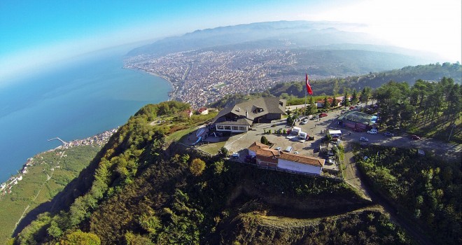 Boztepe'ye 'Bulutlara dokunun tatil köyü'