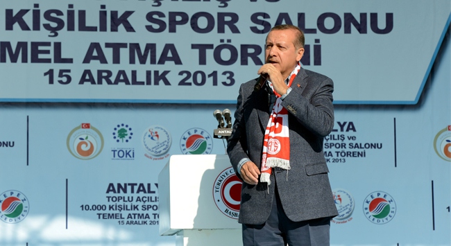 Başbakan Erdoğan&#8217;dan öğrencilere müjde