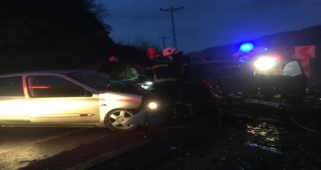 Ordu'da 2 Otomobil Çarpıştı: 1 Ölü, 7 Yaralı