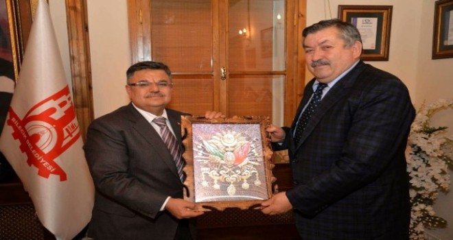 Eski Başkan Hayatını Kaybetti