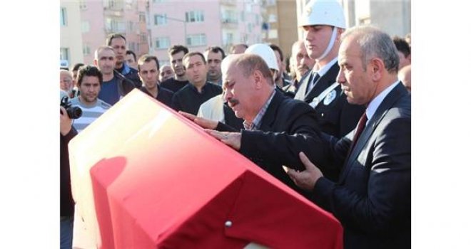 KAZADA ÖLEN POLİS MEMURU SON YOLCULUĞUNA UĞURLANDI