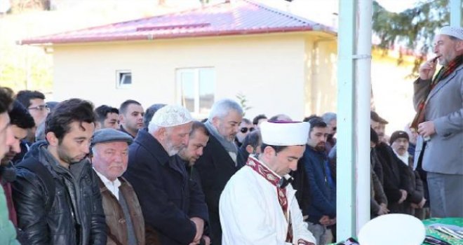 Kazada Ölen Üniversiteli Murathan Toprağa Verildi