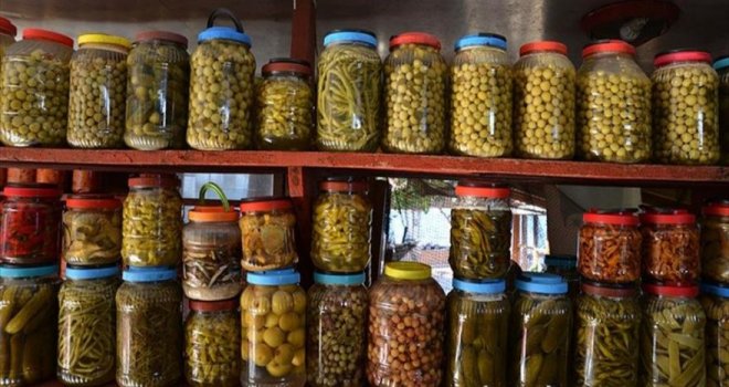 Kirazdan Armuda Farklı Farklı Turşular Kışa Hazırlanıyor!