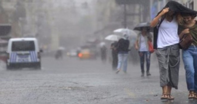 Meteoroloji'den Artvin, Rize, Trabzon, Giresun, Ordu, Samsun'a Kuvvetli Yağış Uyarısı