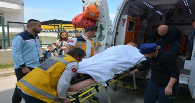Samsun'da İki Otomobil Çarpıştı: 3 Yaralı